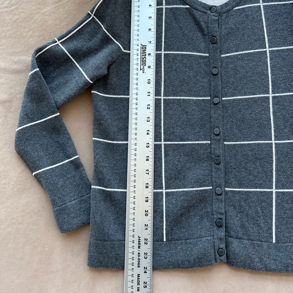 Charter Club Women's Windowpane Button Up Long Sleeve Cardigan Sweater Medium - Picture 7 of 8